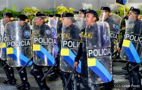 Desfile Policial En Fuerzas de Victorias desde la Avenida de Bolívar a Chávez