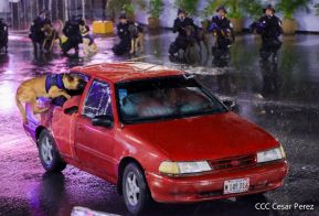 Desfile Policial En Fuerzas de Victorias desde la Avenida de Bolívar a Chávez