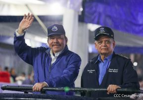 Desfile Policial En Fuerzas de Victorias desde la Avenida de Bolívar a Chávez