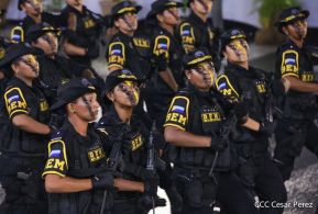 Desfile Policial En Fuerzas de Victorias desde la Avenida de Bolívar a Chávez