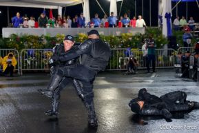 Desfile Policial En Fuerzas de Victorias desde la Avenida de Bolívar a Chávez