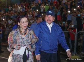 Desfile Policial En Fuerzas de Victorias desde la Avenida de Bolívar a Chávez