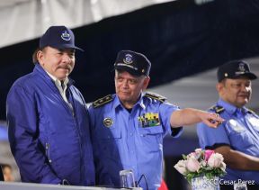 Desfile Policial En Fuerzas de Victorias desde la Avenida de Bolívar a Chávez