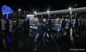 Desfile Policial En Fuerzas de Victorias desde la Avenida de Bolívar a Chávez