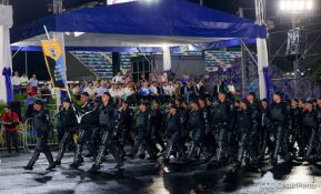 Desfile Policial En Fuerzas de Victorias desde la Avenida de Bolívar a Chávez