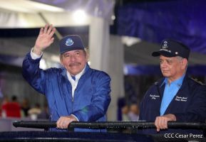 Desfile Policial En Fuerzas de Victorias desde la Avenida de Bolívar a Chávez