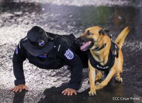 Desfile Policial En Fuerzas de Victorias desde la Avenida de Bolívar a Chávez
