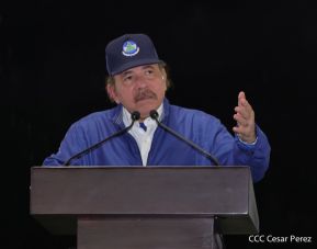 Desfile Policial En Fuerzas de Victorias desde la Avenida de Bolívar a Chávez