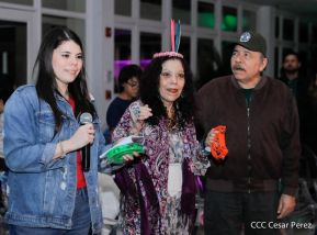 ¡Qué viva la Virgen y que en Nicaragua florezca cada vez más la Paz y el Bien !