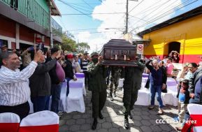 Nicaragua da el último adiós a Blanca Segovia, hija del General Sandino