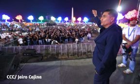 Noche de avivamiento y adoración en la vigilia de Ríos de Agua Viva