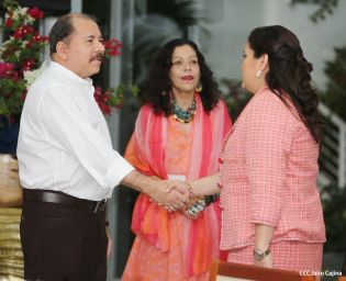 Juramentan a miembros de los Consejos Regionales de la Costa Caribe