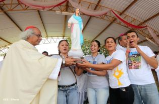 Juramentan a miembros de los Consejos Regionales de la Costa Caribe