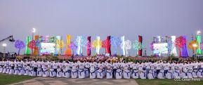 Acto en celebración acto de la entrega de buses de China a transportistas de Managua