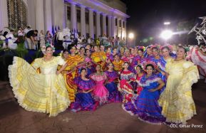 Celebración del Día Nacional del Huipil