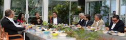 Presidente Daniel y Compañera Rosario se reúnen con directivos AMCHAM