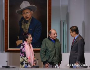 Copresidentes de Nicaragua despiden al Embajador de la República Popular China, Compañero Chen Xi