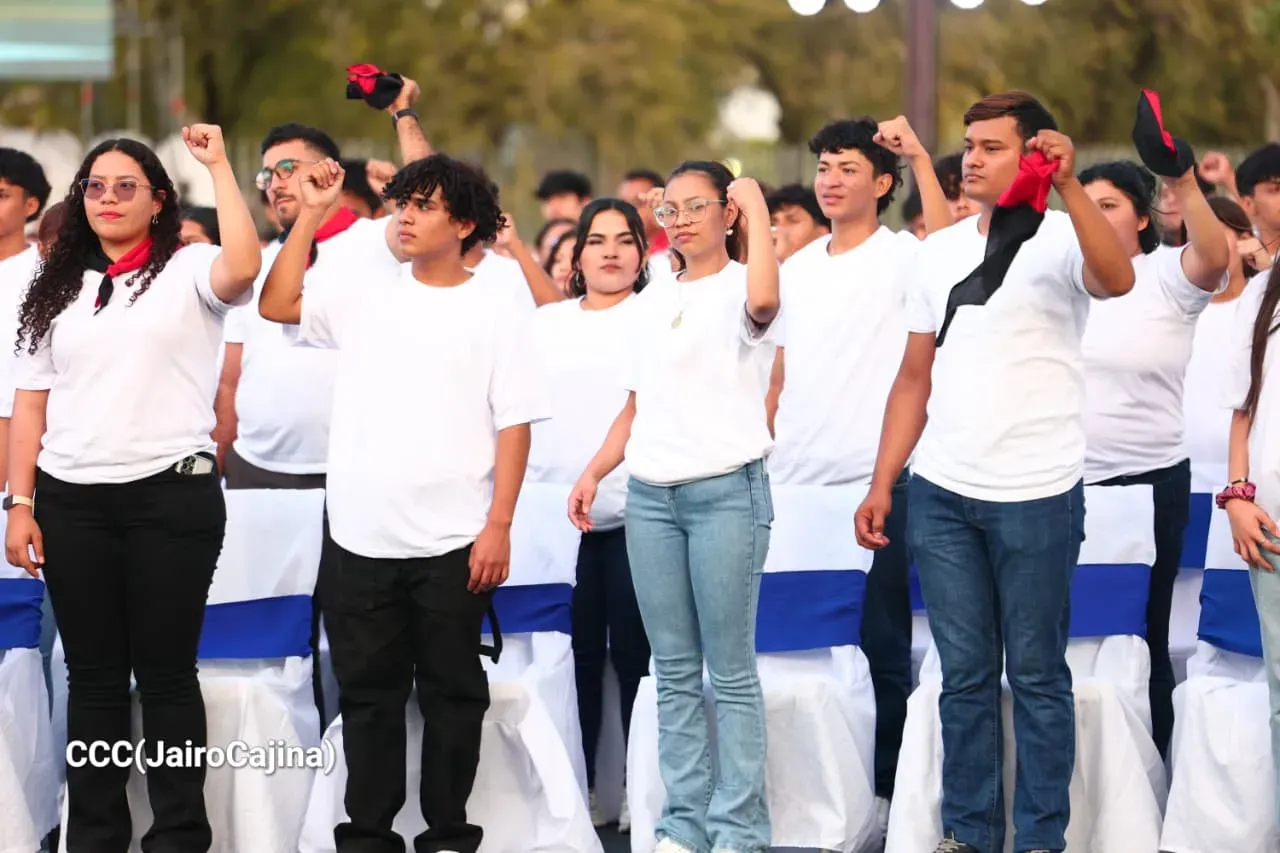 Entrega de primera Medalla de Reconciliación y Paz Cardenal Miguel Obando