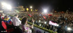 Daniel y Rosario celebran el 35/19 en Plaza La Fé