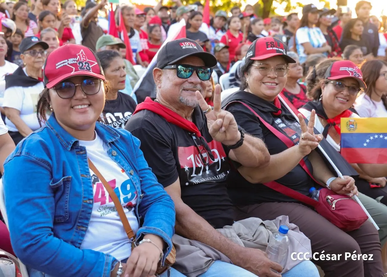 Multitudinaria caminata recuerda la histórica toma del Fortín de Acosasco en León