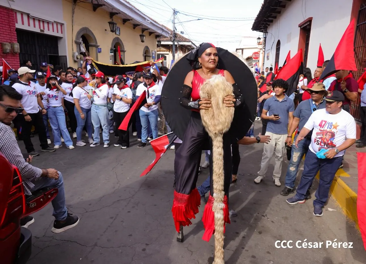 Multitudinaria caminata recuerda la histórica toma del Fortín de Acosasco en León