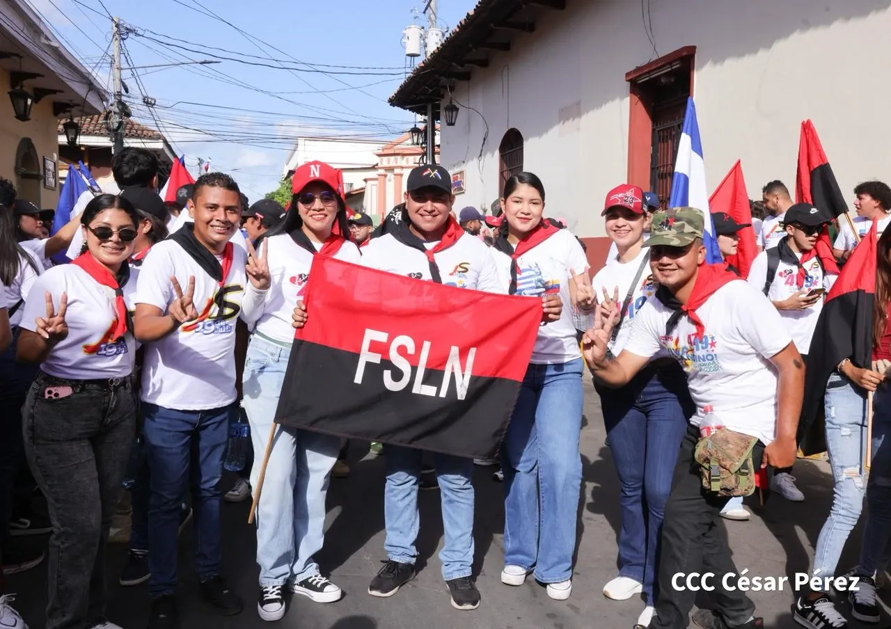 Multitudinaria caminata recuerda la histórica toma del Fortín de Acosasco en León