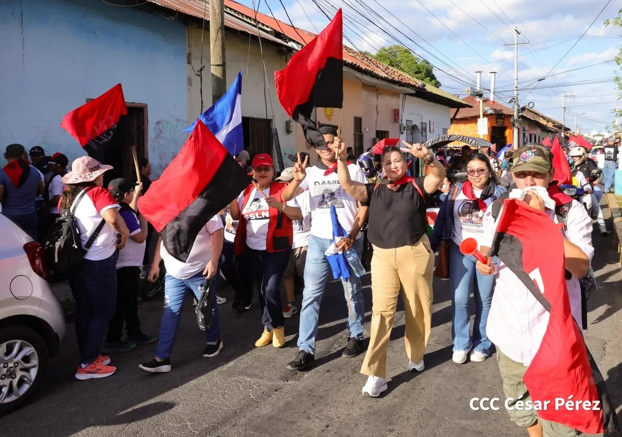 Multitudinaria caminata recuerda la histórica toma del Fortín de Acosasco en León