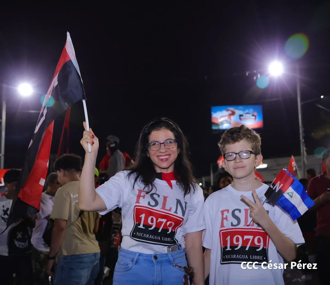 Familias protagonizan vigilias por el 47.° aniversario de la Revolución