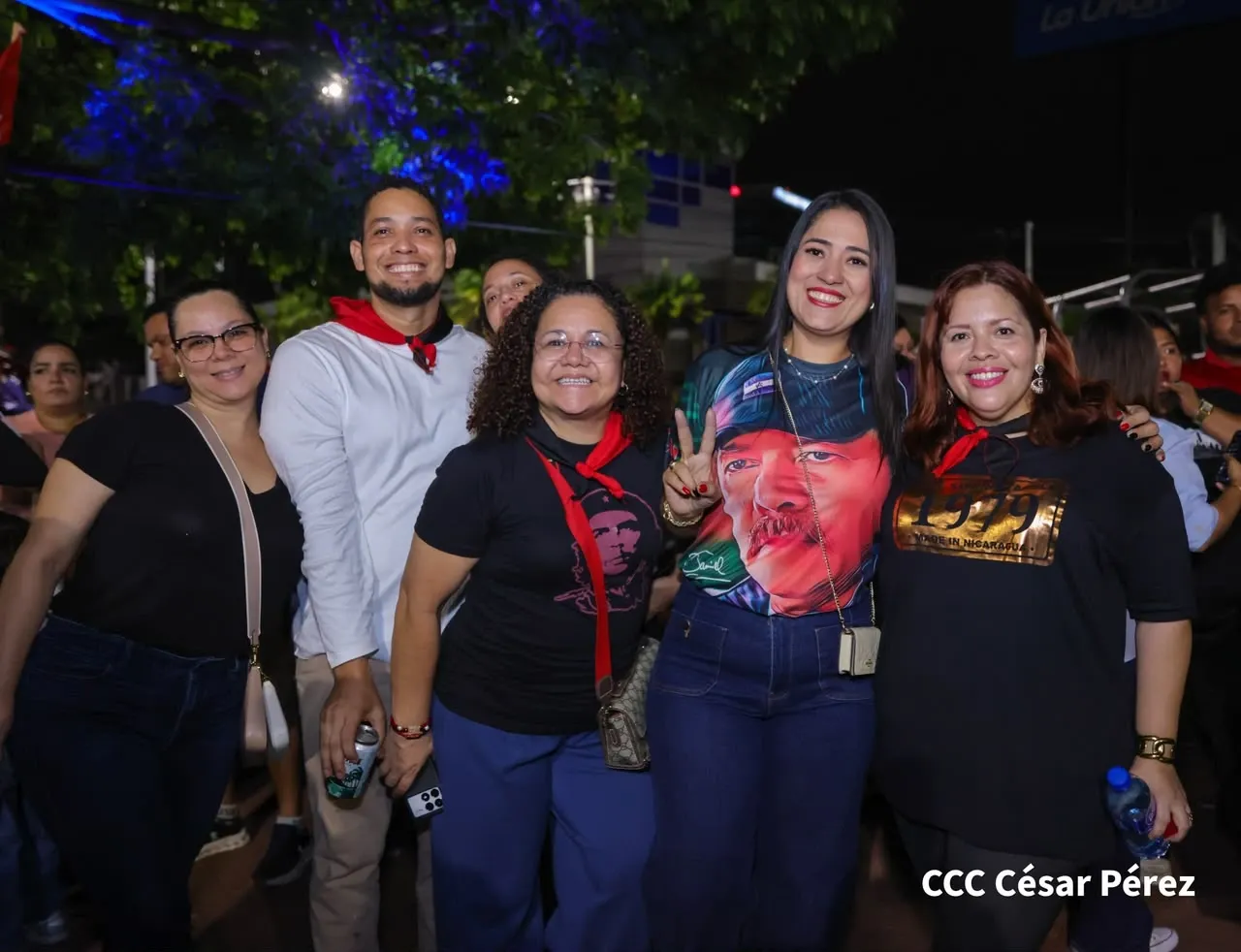 Familias protagonizan vigilias por el 47.° aniversario de la Revolución