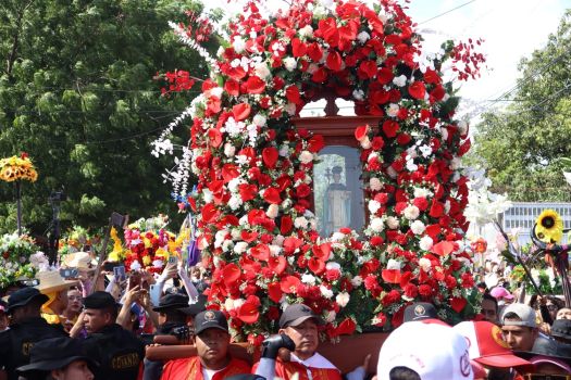 Santo Domingo de Guzmán regresa a su morada en Las Sierritas