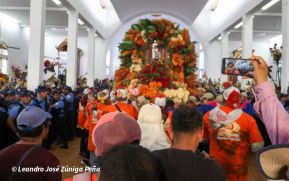Santo Domingo de Guzmán regresa a su morada en Las Sierritas