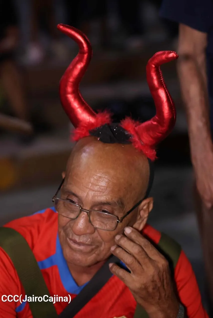 Los Agüizotes recorren Masaya en una noche de cultura y tradición