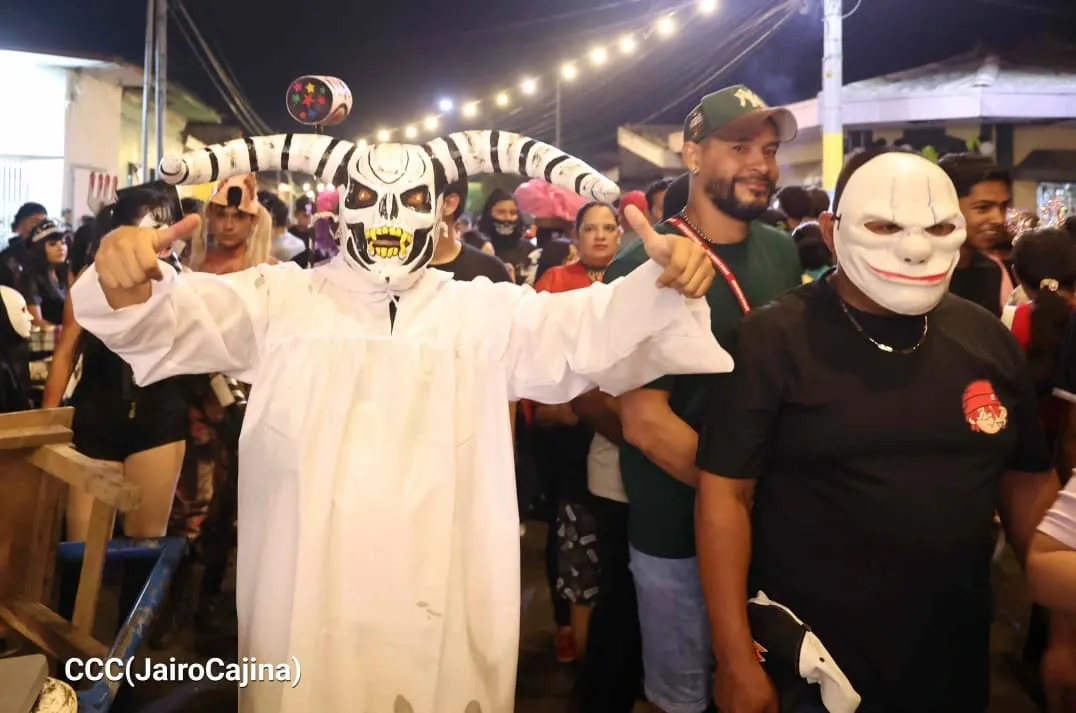 Los Agüizotes recorren Masaya en una noche de cultura y tradición