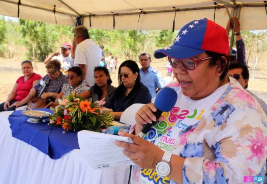 Entregan viviendas a familias de Masachapa