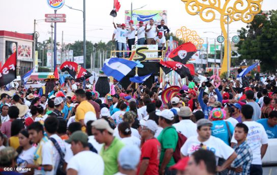 Más fotos de la Caminata Trabajo y Paz… Unida, Nicaragua Triunfa!