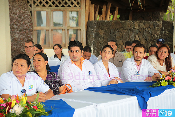 Scott Parazynski y médicos de Nicaragua