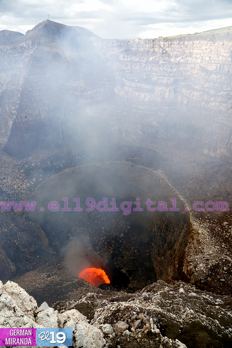 Lago de Lava del Volc&aacute;n Masaya