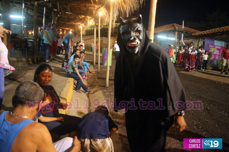 Colorido y tradición en la Feria Agostina del Parque Nacional de Ferias