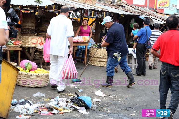 Continúa la guerra contra la basura en los mercados de Managua