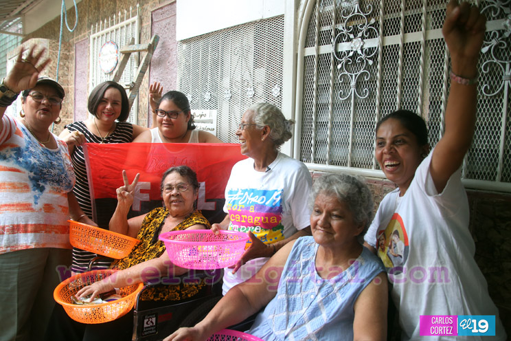 Niñ@s y Madres celebran Día de la Alegría en barrio 14 de Junio