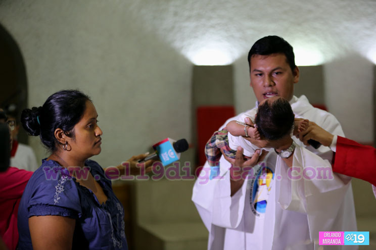 Presentan ante el Santísimo a Betzael Orozco Flores