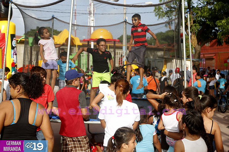Contin&uacute;an celebrando en parques de Managua el D&iacute;a del Estudiante