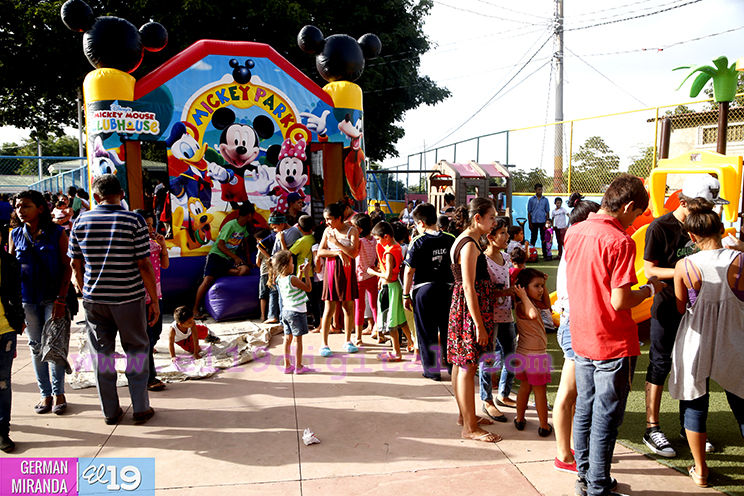 Contin&uacute;an celebrando en parques de Managua el D&iacute;a del Estudiante