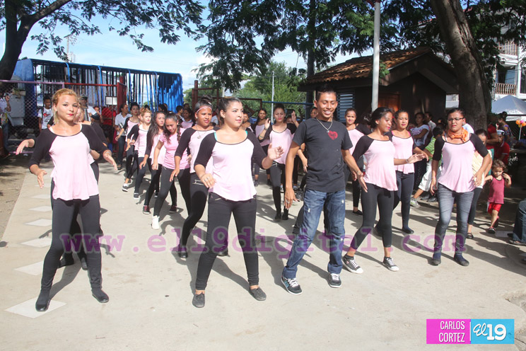 Capitalinos celebran con alegr&iacute;a y compromiso el D&iacute;a de los Estudiantes