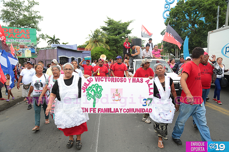 Familias nicarag&uuml;enses festejan las victorias alcanzadas con la Revoluci&oacute;n Sandinista