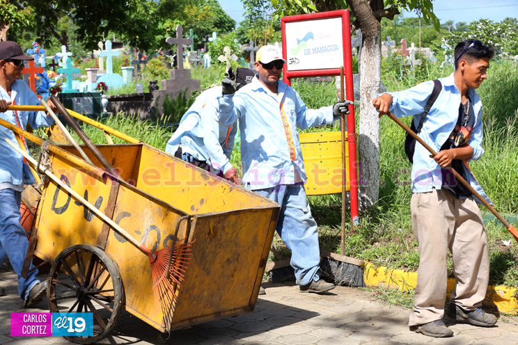 Alcaldía de Managua desarrolla jornada de limpieza en el Cementerio Milagro de Dios