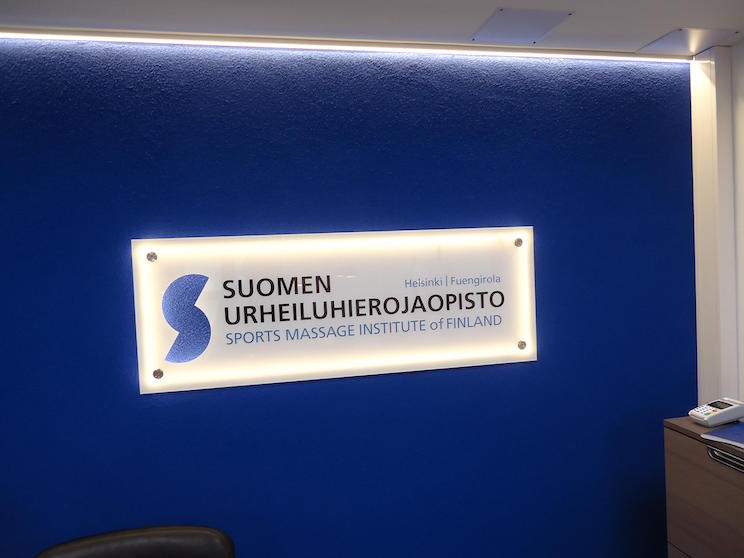 Masajista pinolero triunfa en Finlandia
