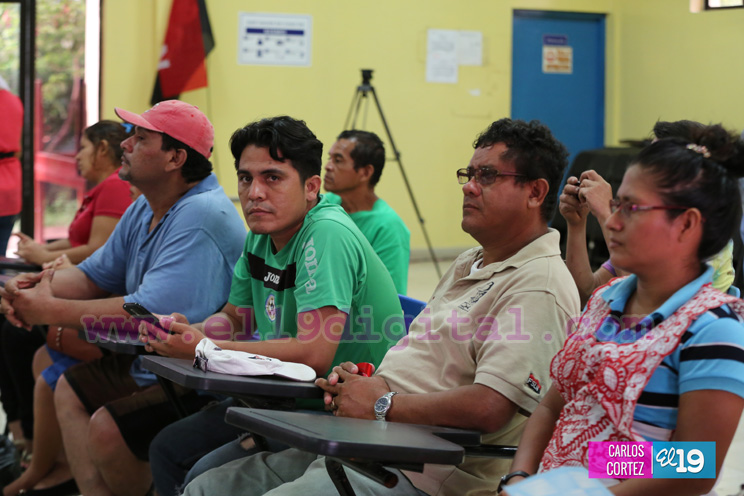 Comerciantes del Mercado Oriental participan de asambleas de reflexión