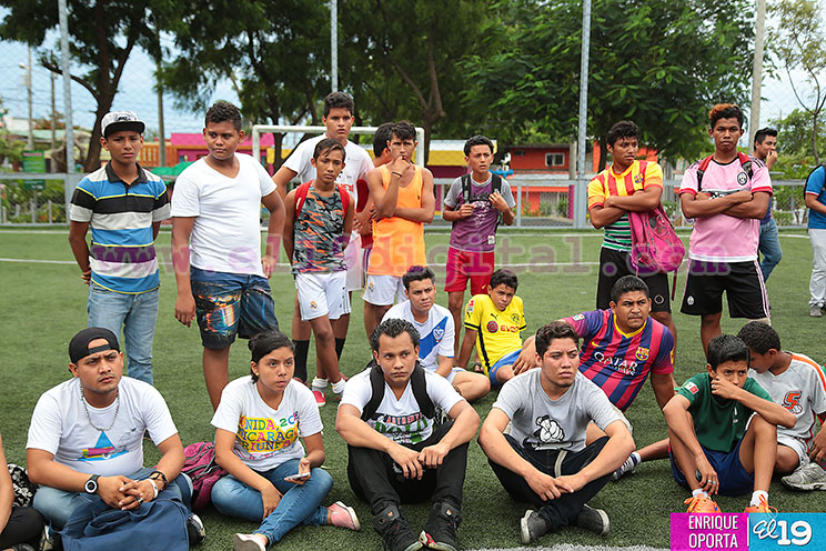 Miembros Club Deportivo Walter Ferreti imparten charla motivacional a jóvenes nicaragüenses