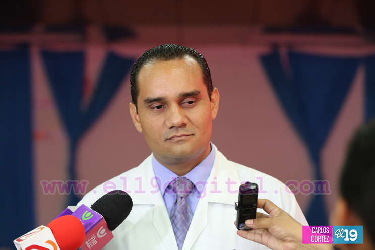 Hospital Bertha Calderón organiza conversatorio de mujeres profesionales de la salud